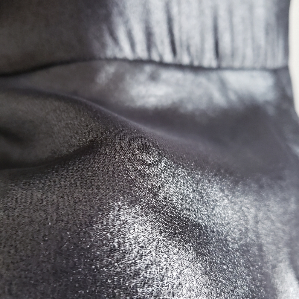 Banana Republic Ruffle Top - Picture 4 of 4